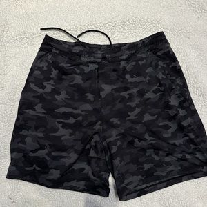 Men’s Lululemon Pace Breaker shorts